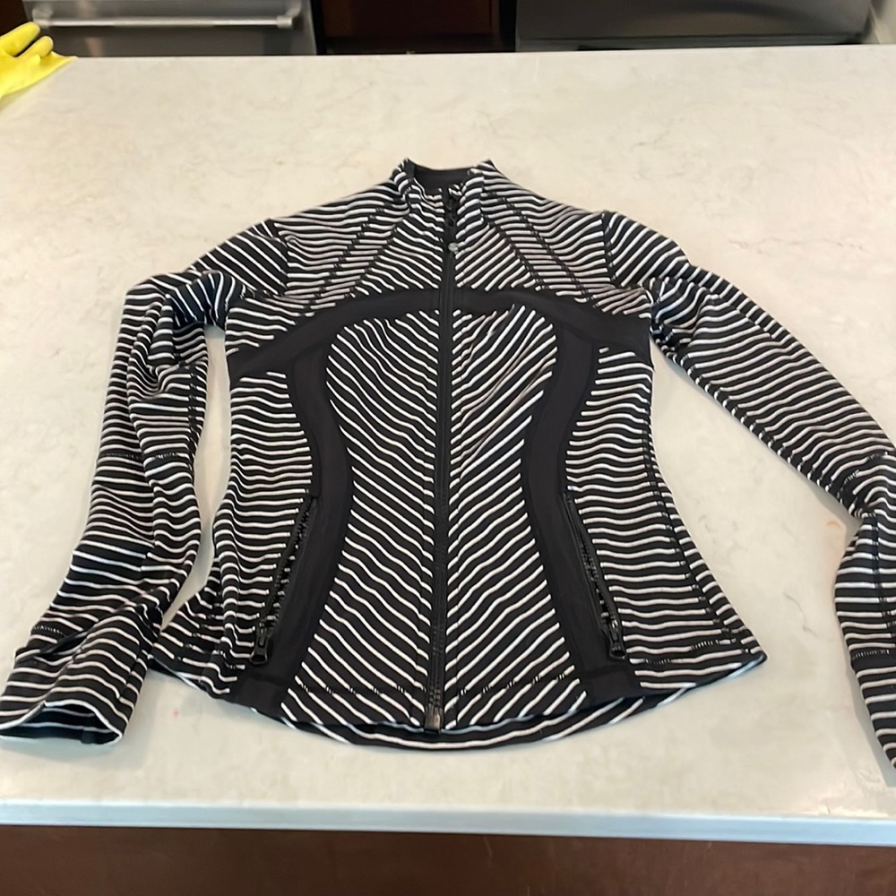Lulu define jacket